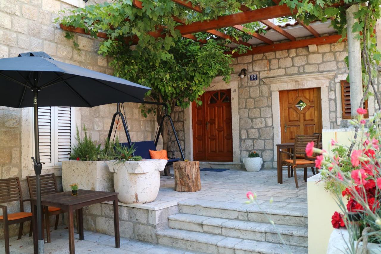 Studio Apartments & Rooms Lela, Sipan Island Sipanska Luka  Exterior photo